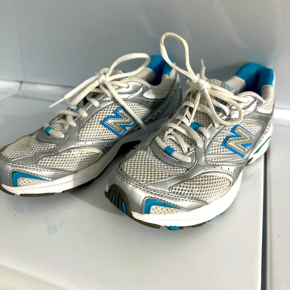 New balance shoes.